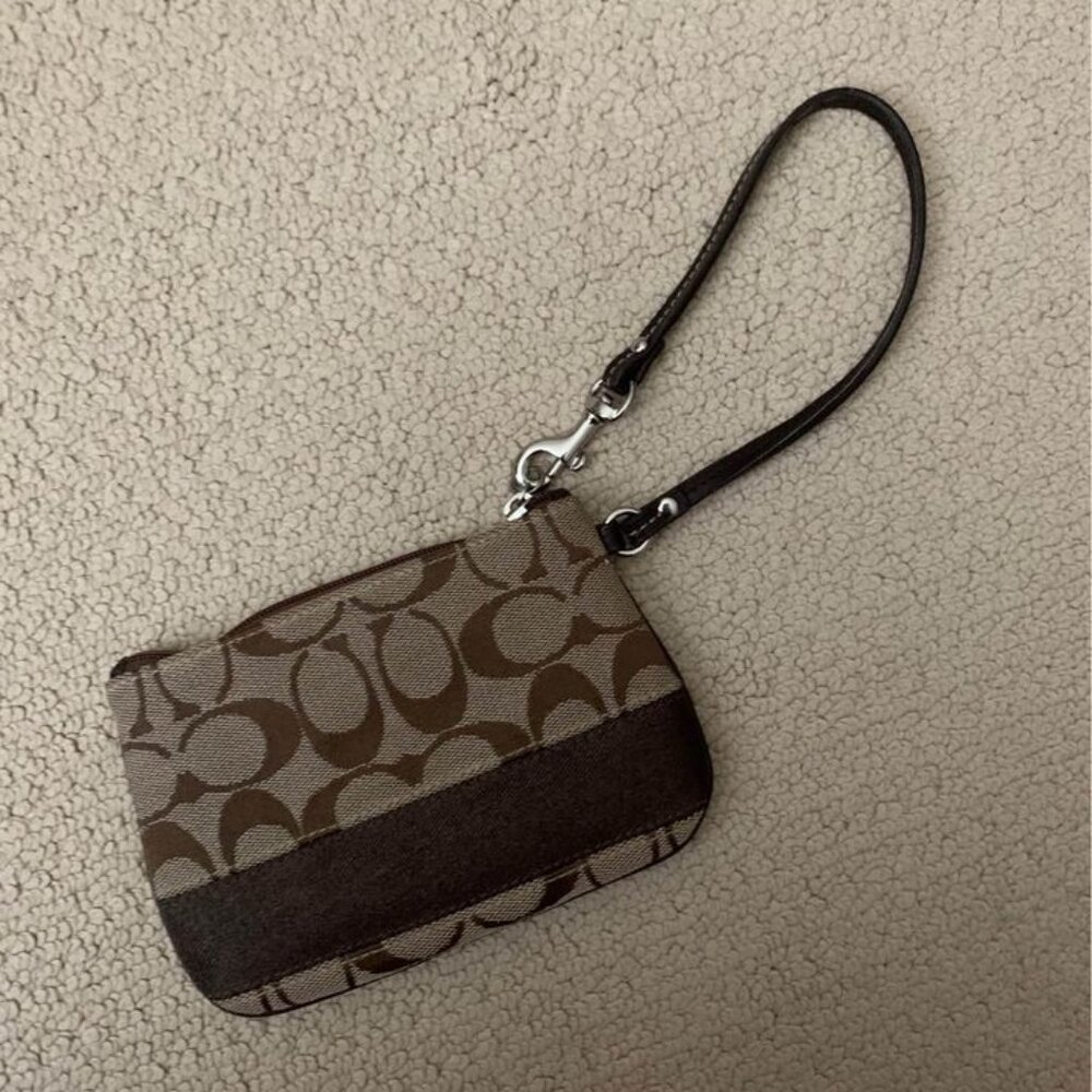 Brand New Authentic Coach Wristlet Wallet Brown